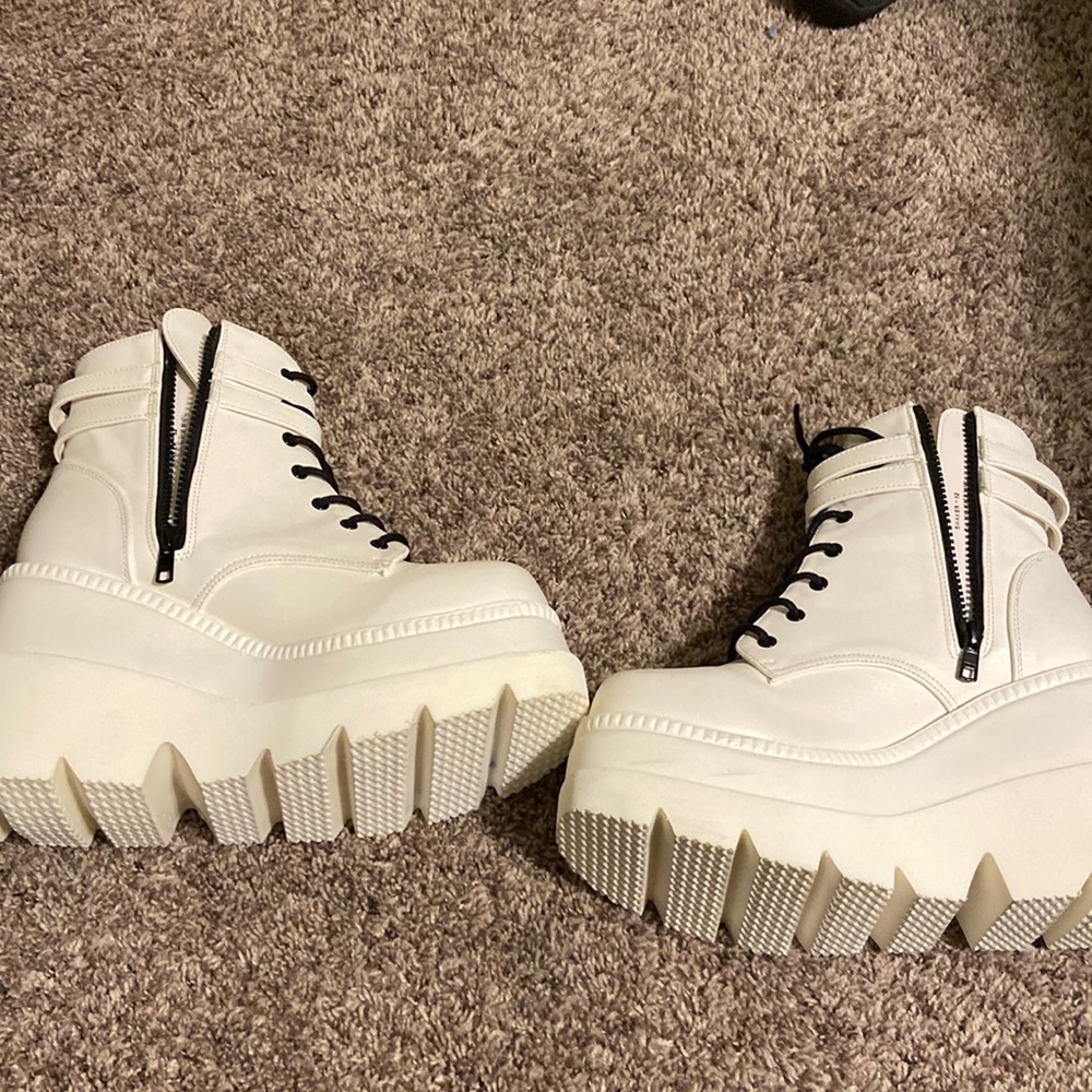 - shaker 52 white demonias size 10